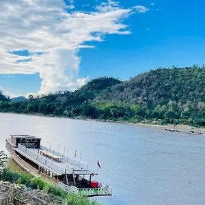 Thida Mekong Riverside Couette-café